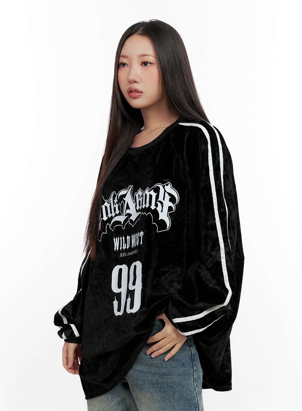 Velvet Bliss Graphic Sweatshirt CN401
