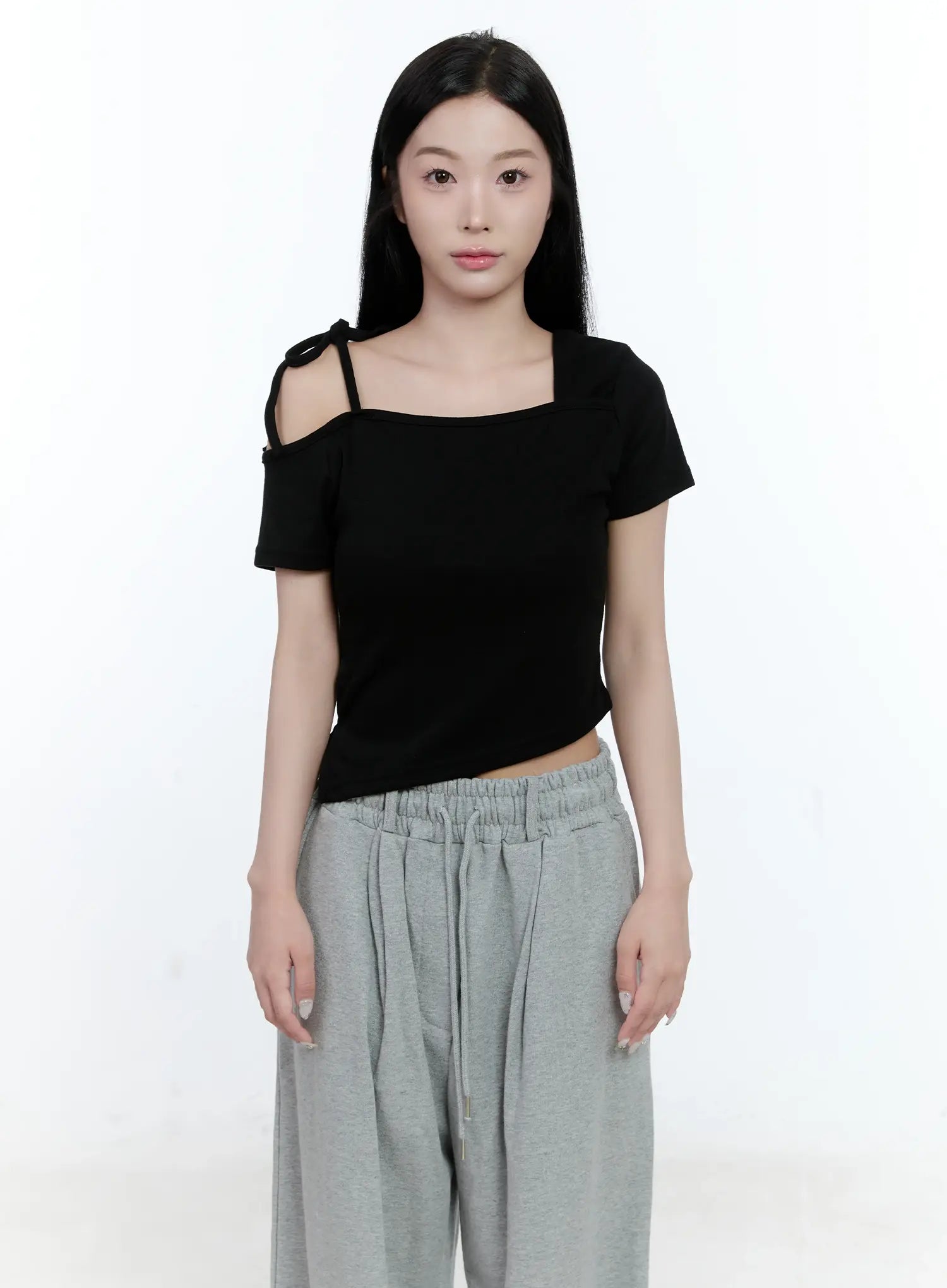 Asymmetric Off-Shoulder Tee CG501