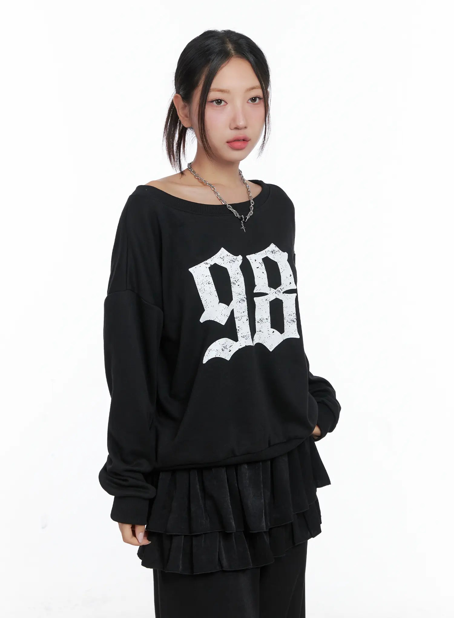 98 Graphic Off-Shoulder Sweatshirt CS502