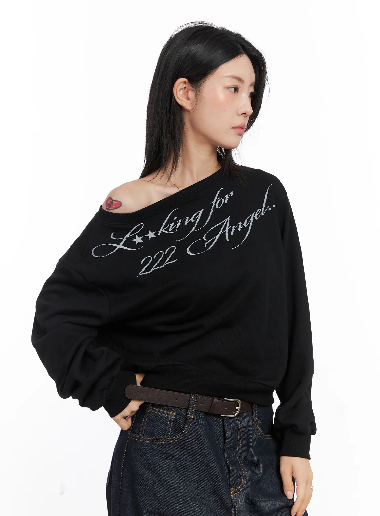 Text Print Off-Shoulder Sweatshirt CO508