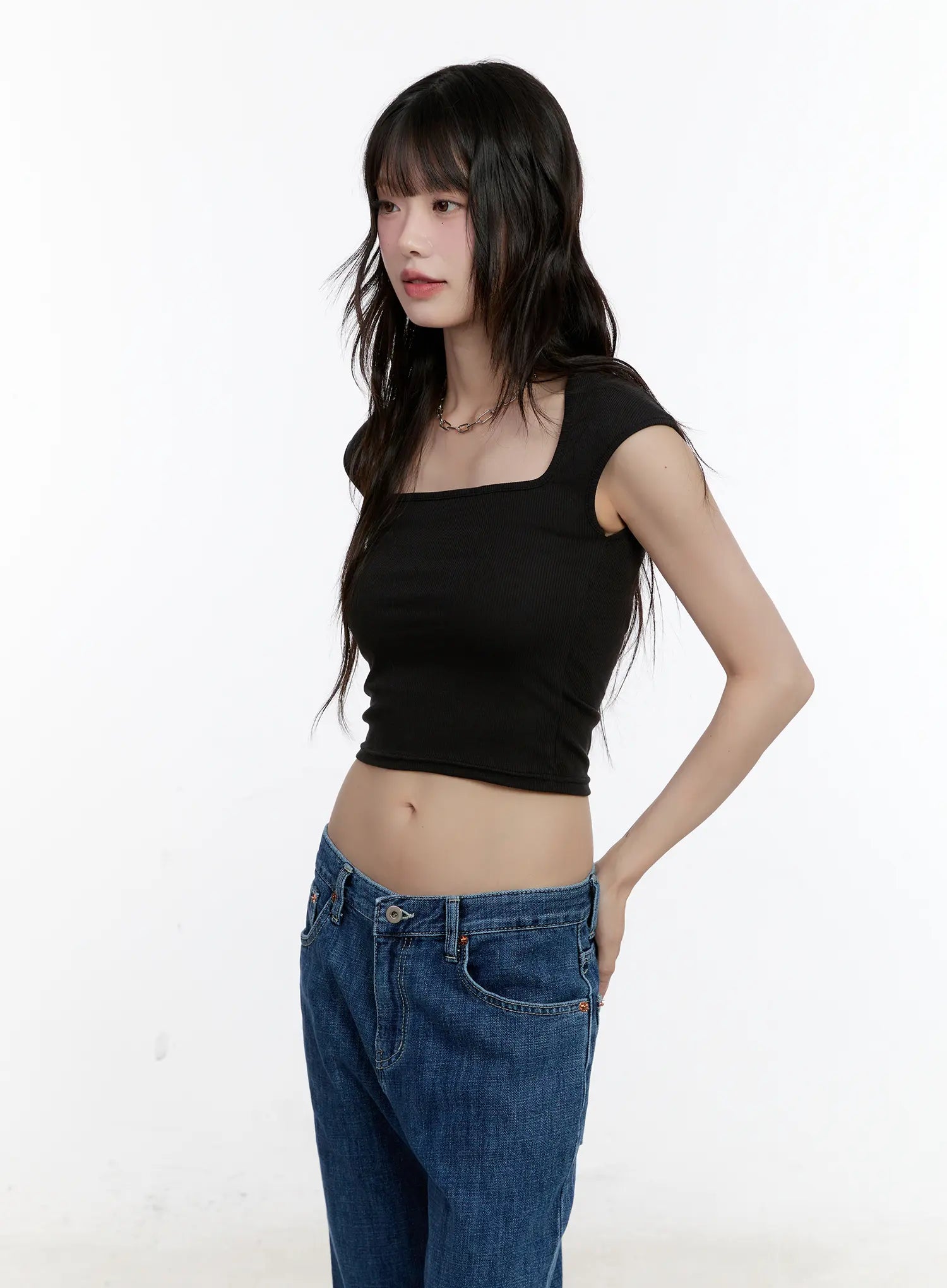 Square-Neck Fitted Top CL507