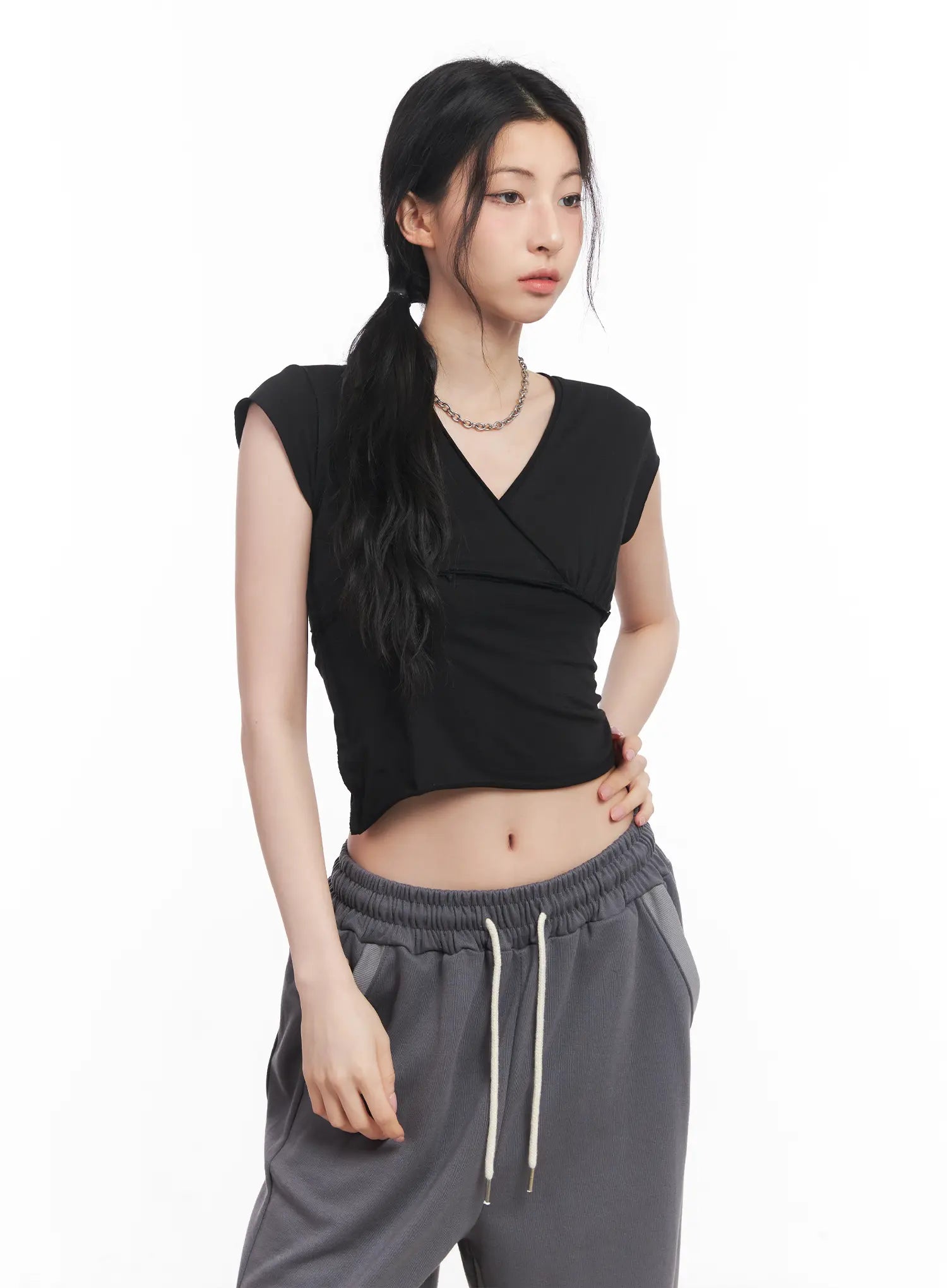 V-Neck Cropped Tee CU511