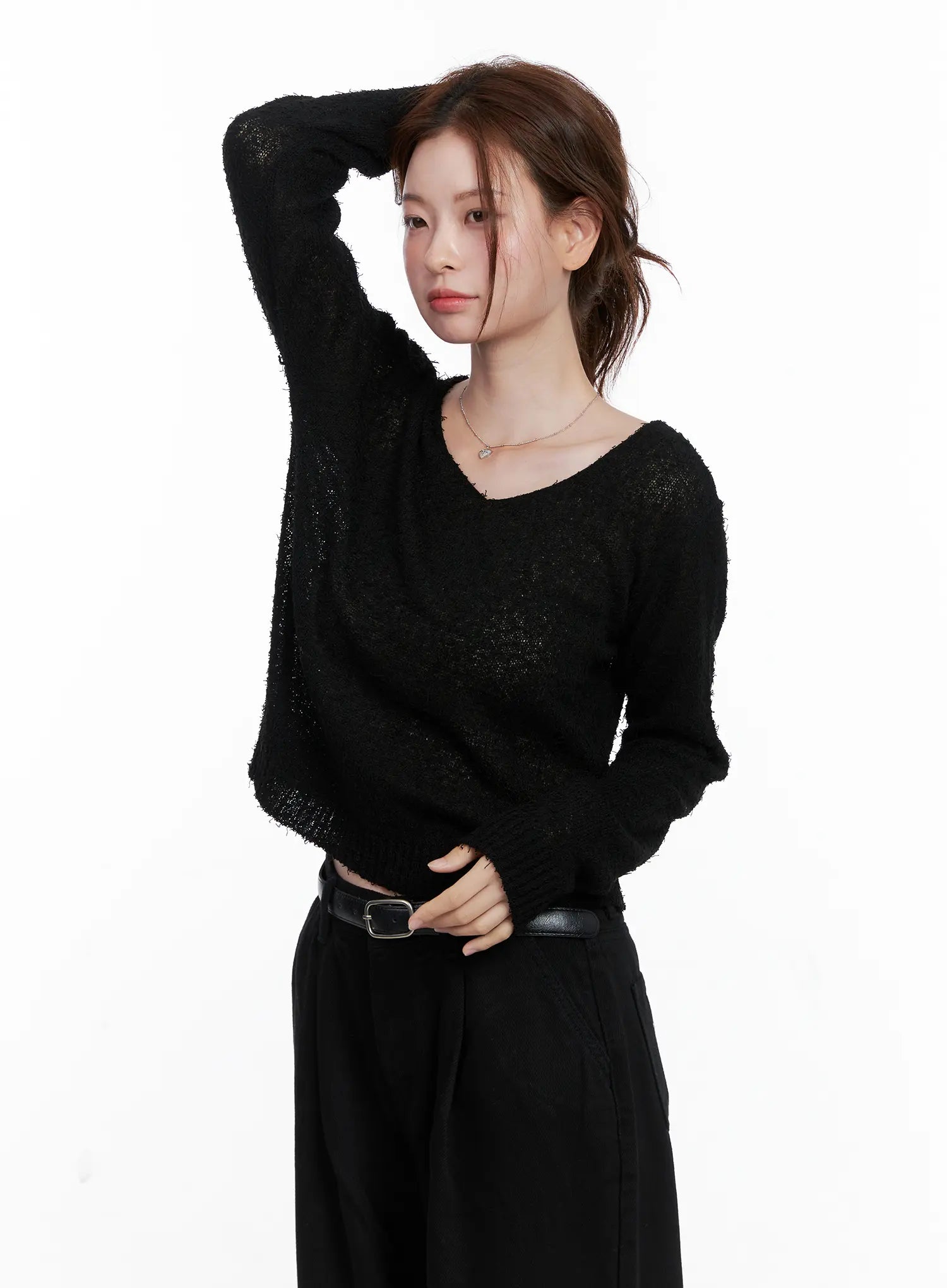Loose-Fit V-Neck Knit Sweater CG521