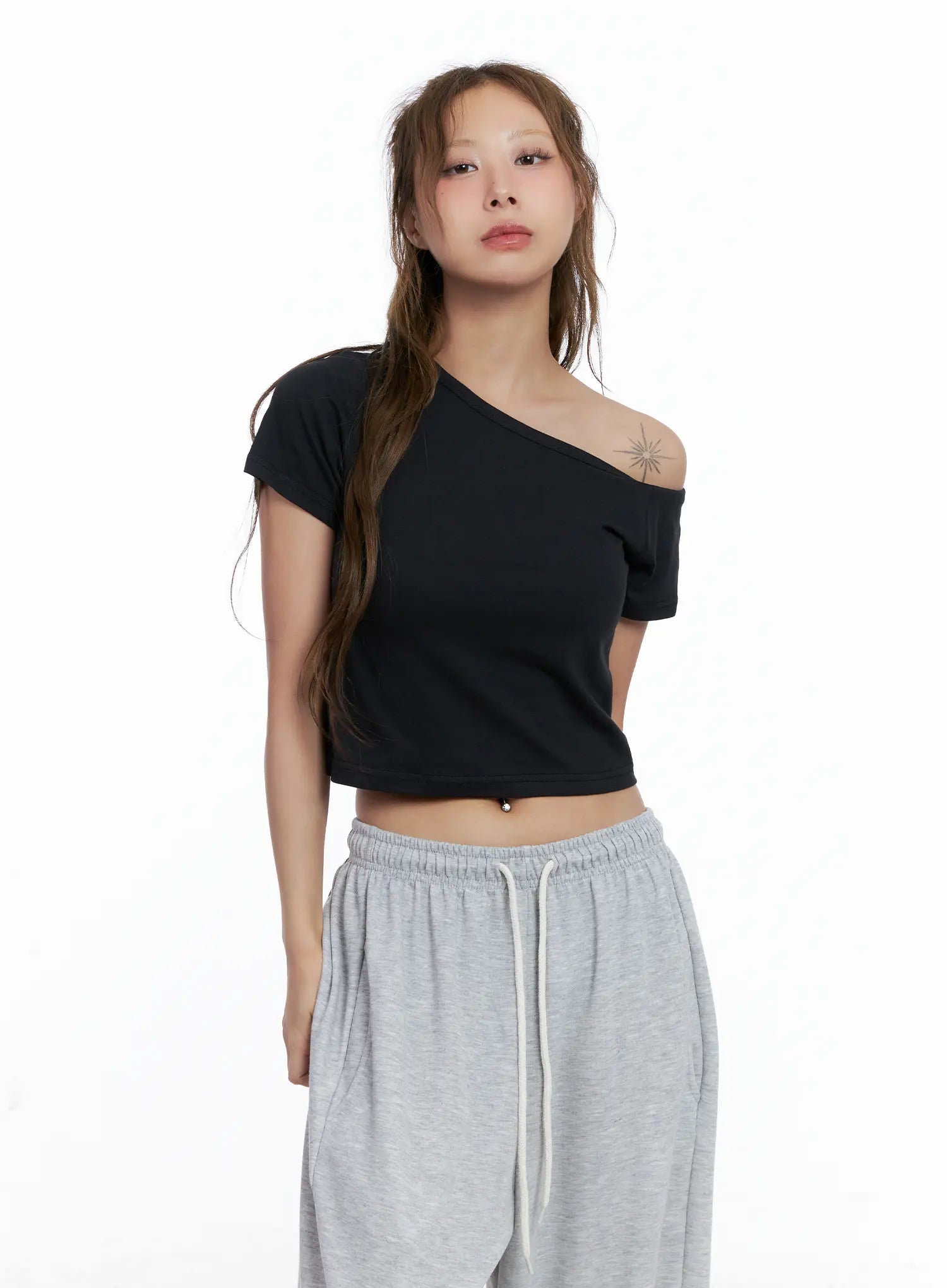 Asymmetric Off-Shoulder Crop Top CL514