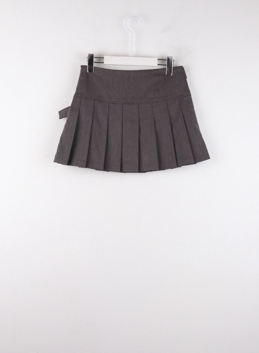 Asymmetrical Belt Pleated Mini Skirt CD308