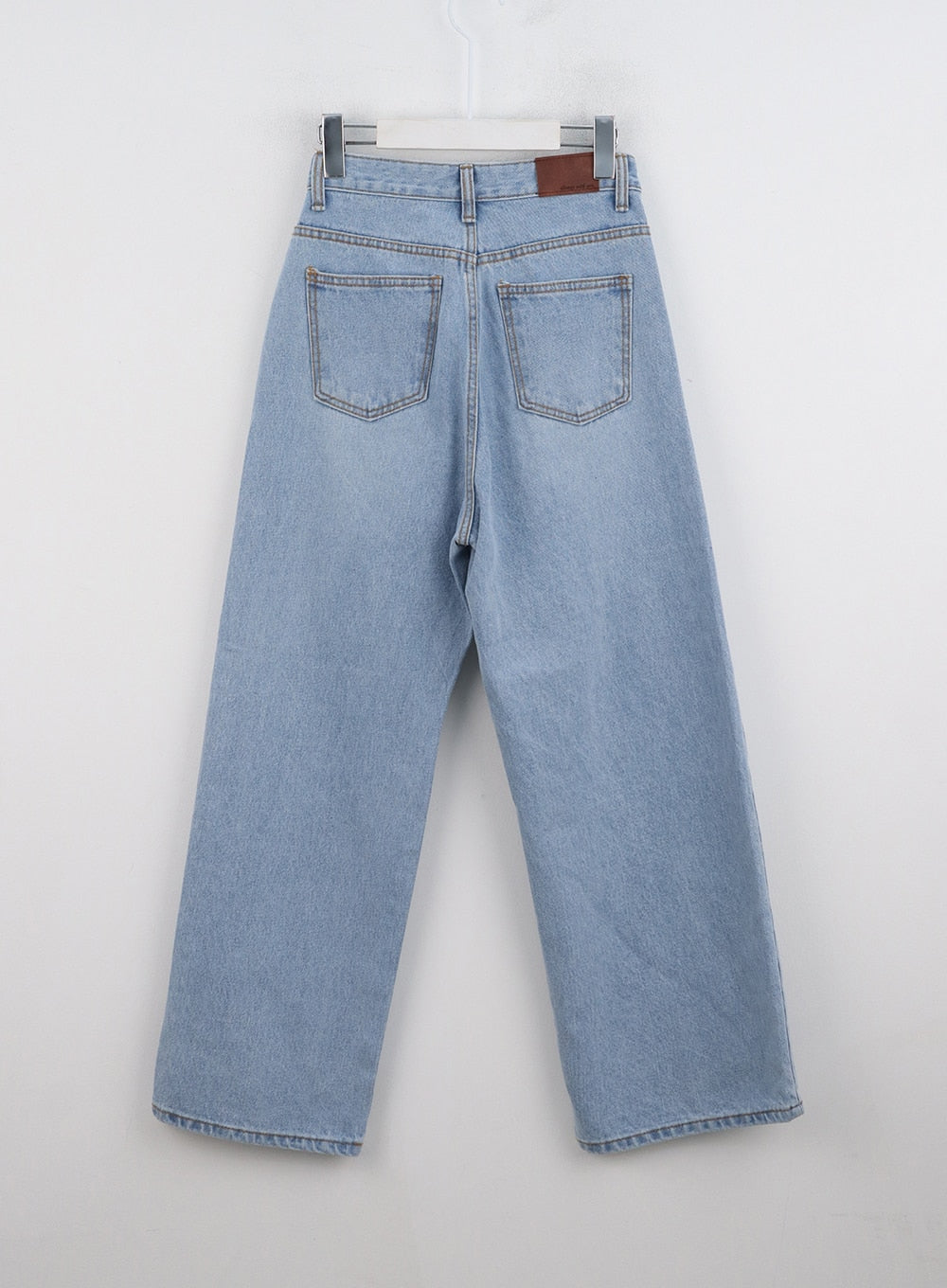Light Washed Straight Jeans ON329