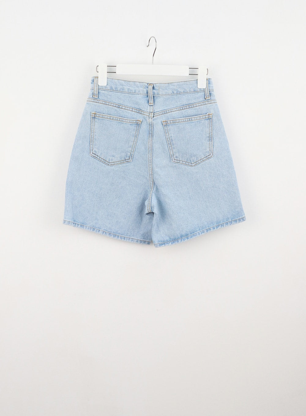 Mid-Rise Denim Shorts OU328