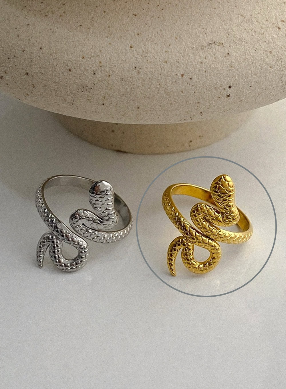 Kafka Spiral Line Ring IA524