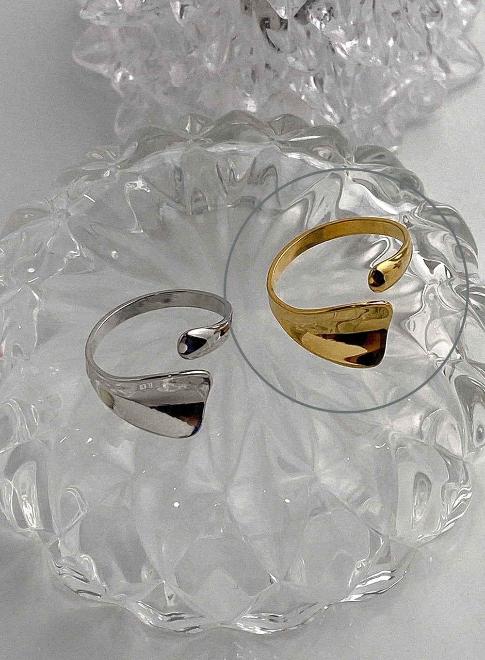 Frida Crossline Open Ring IA524