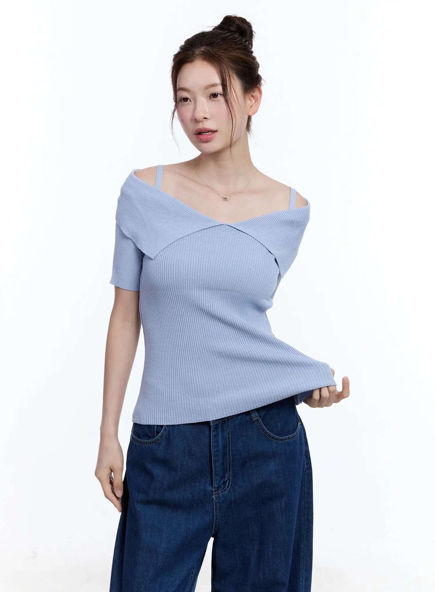 Ribbed Off-Shoulder Top CU513