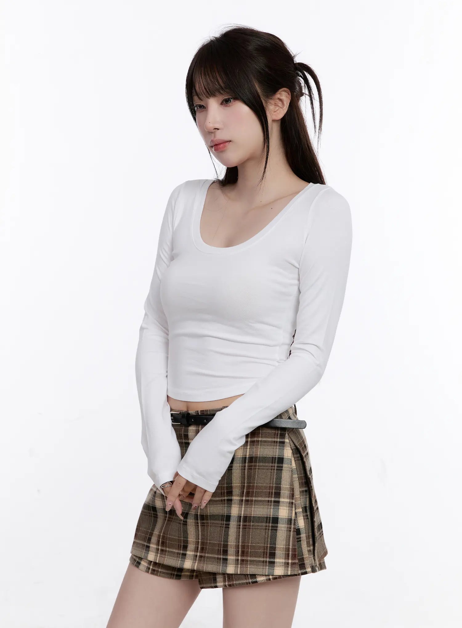 Slim-Fit Cropped Long Sleeve Top CO501