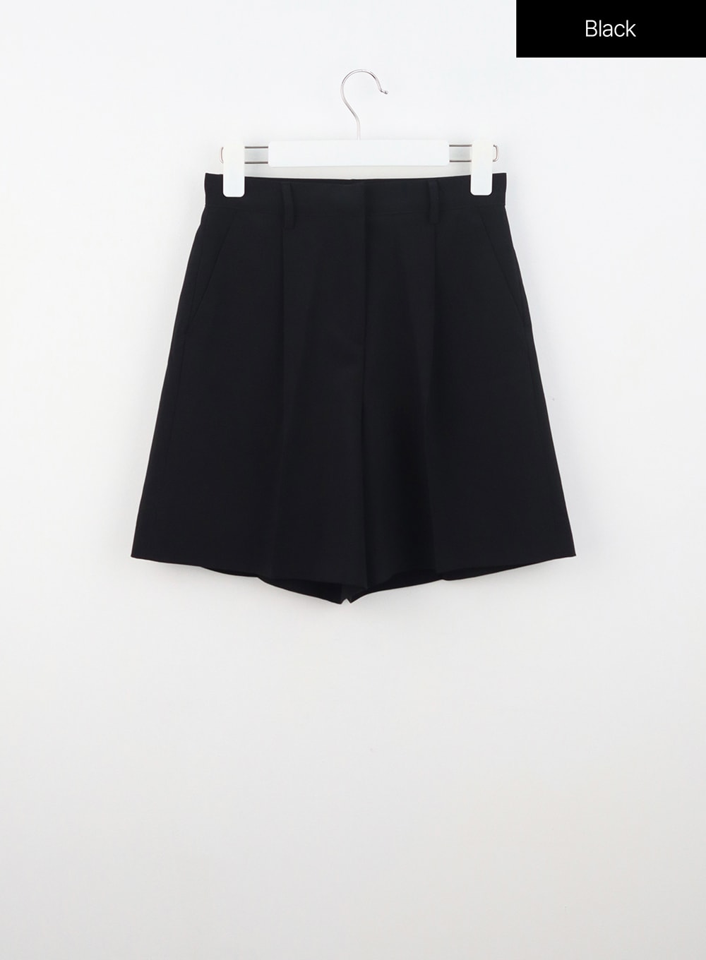 Tailored Bermuda Shorts OU329