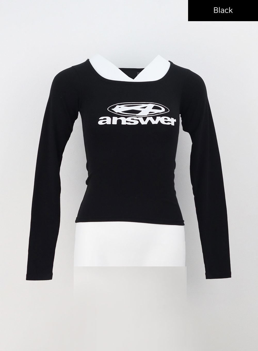 Scoop Neck Graphic Top CA325