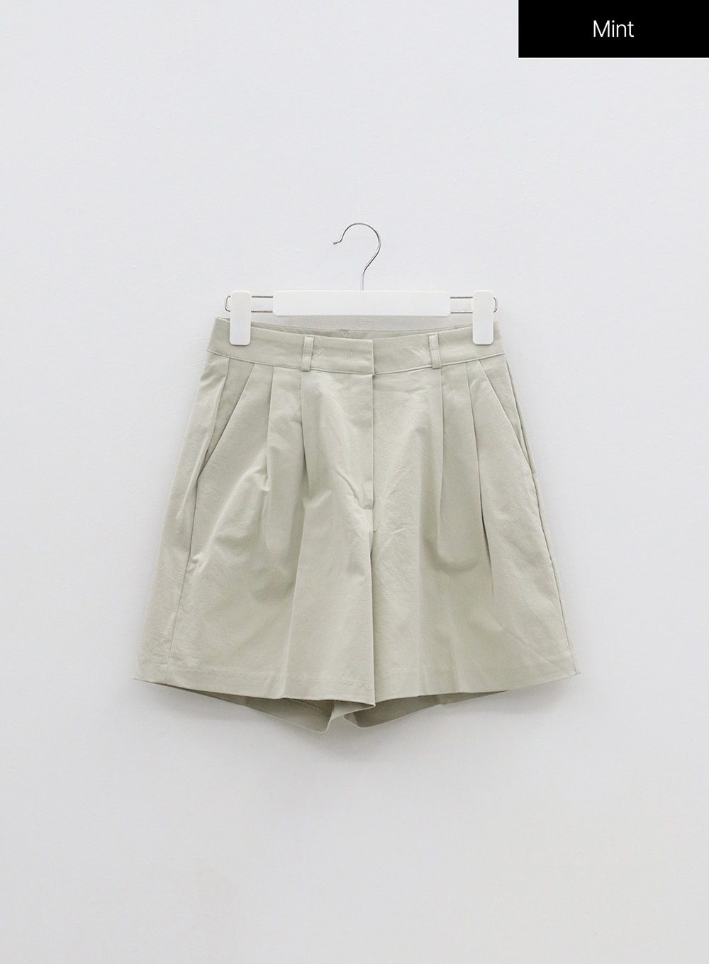 Tailored Bermuda Shorts OF322