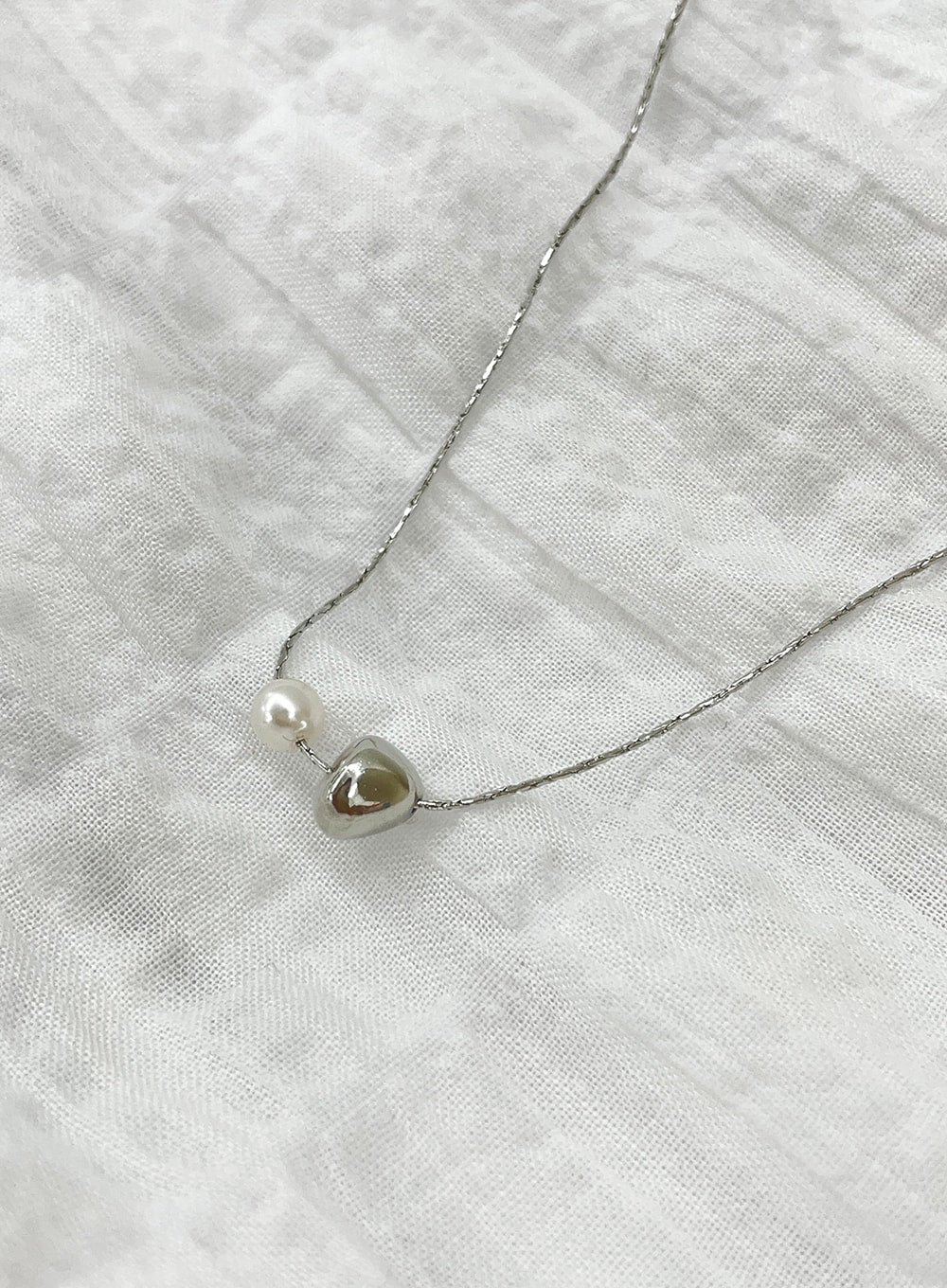 Simple Ball and Pearl Necklace OJ28