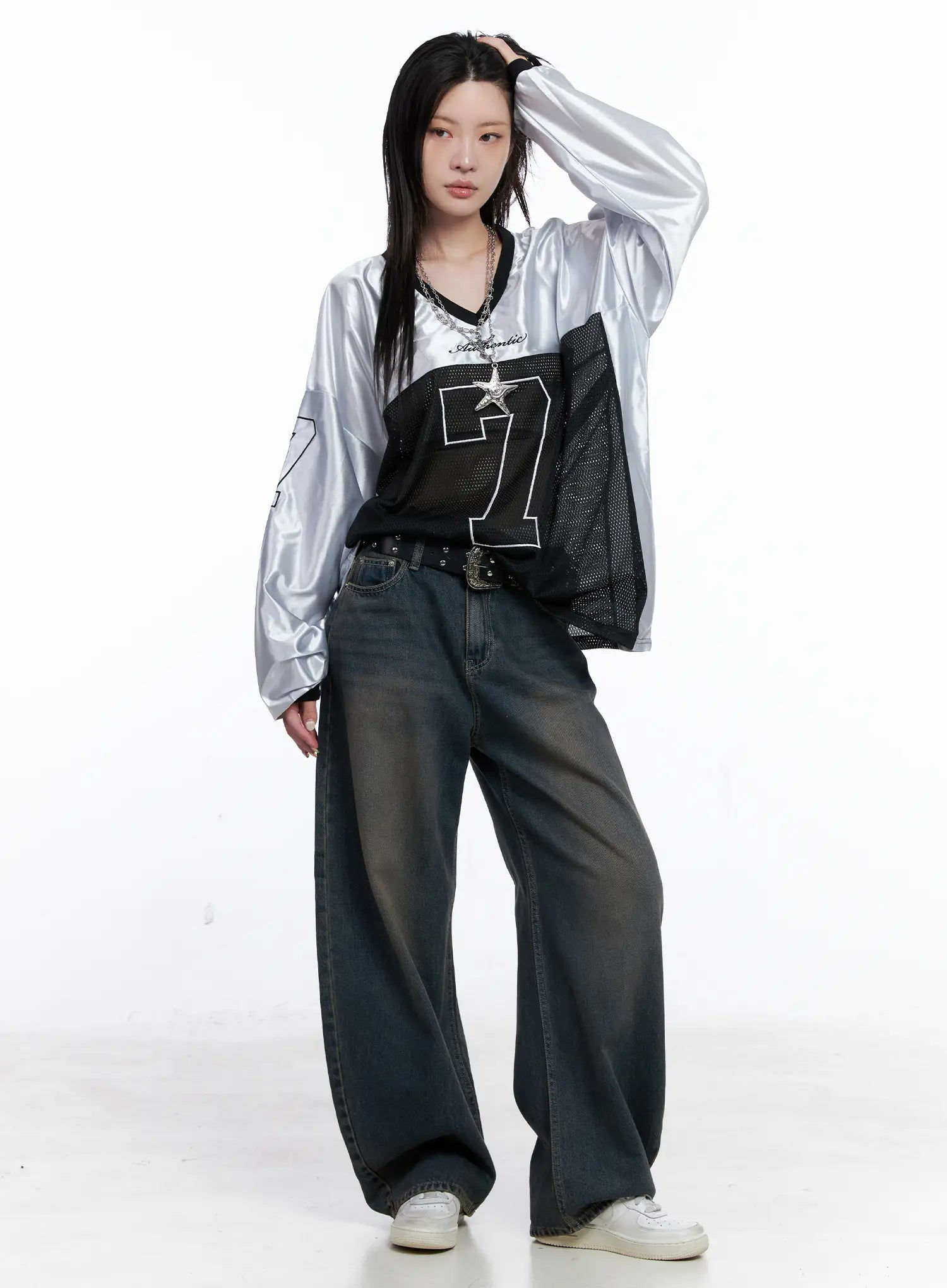 V-Neck Graphic Jersey Top CS512