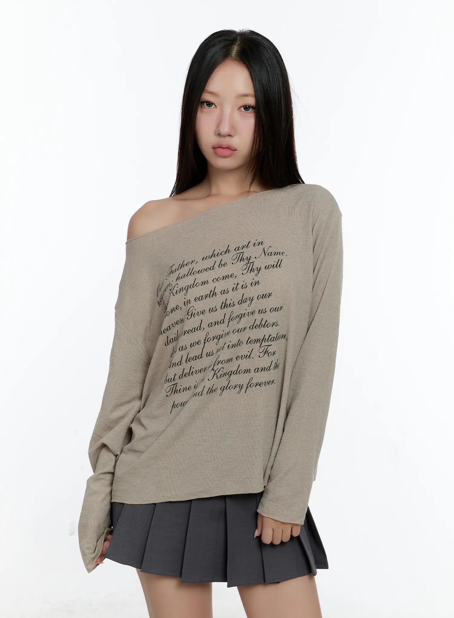Lettering Off-Shoulder Long Sleeve CS517
