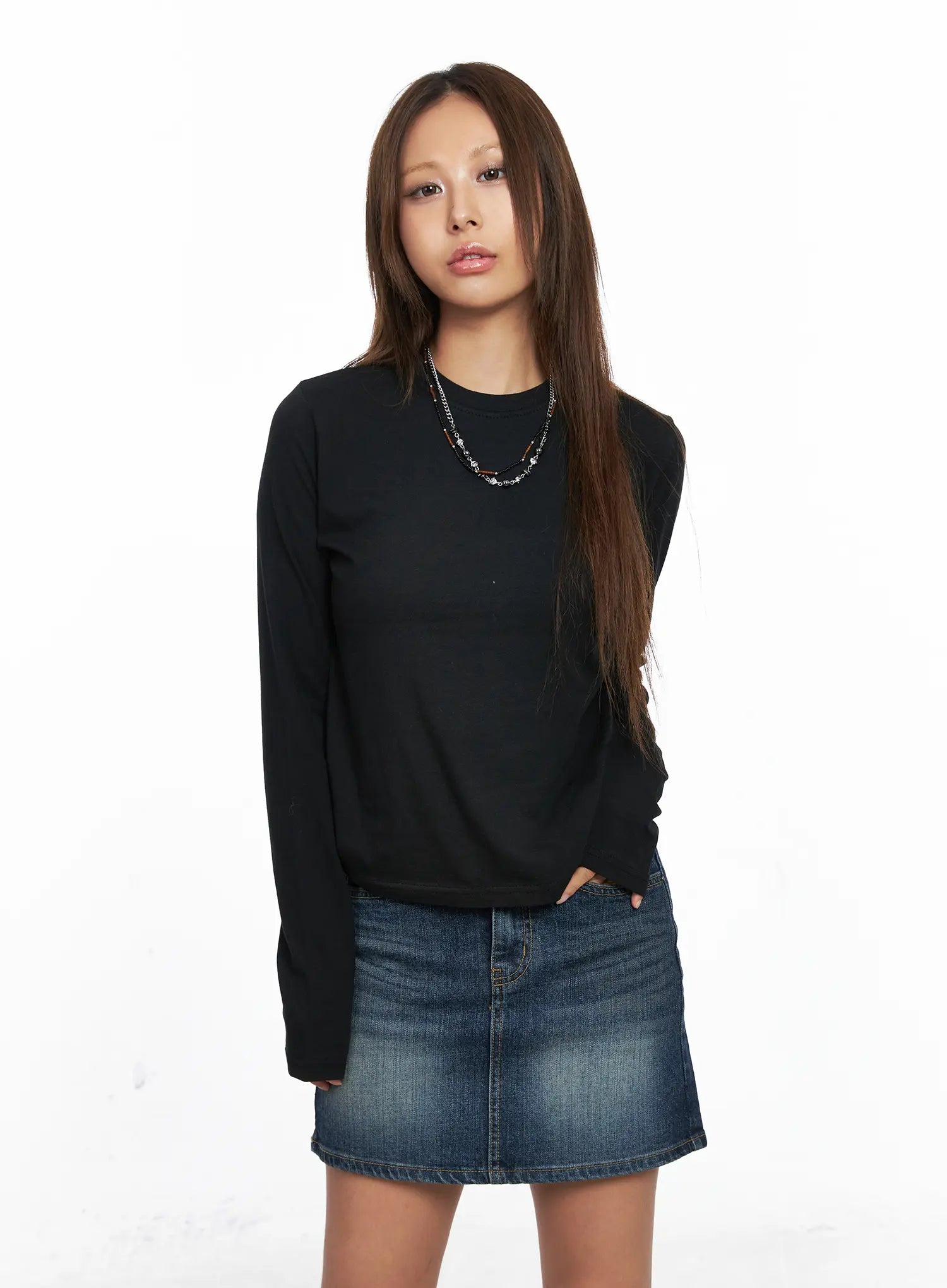Basic Round Neck Cropped Long Sleeve Top CO513
