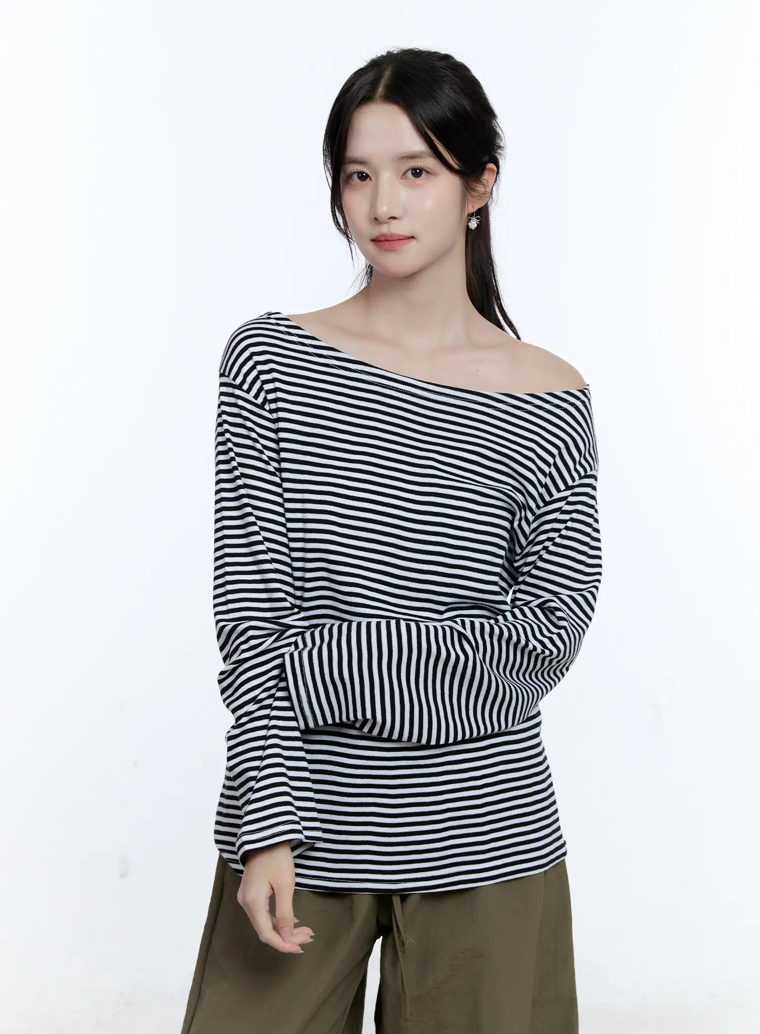 Wide Boat Neck Loose-Fit Top CG513