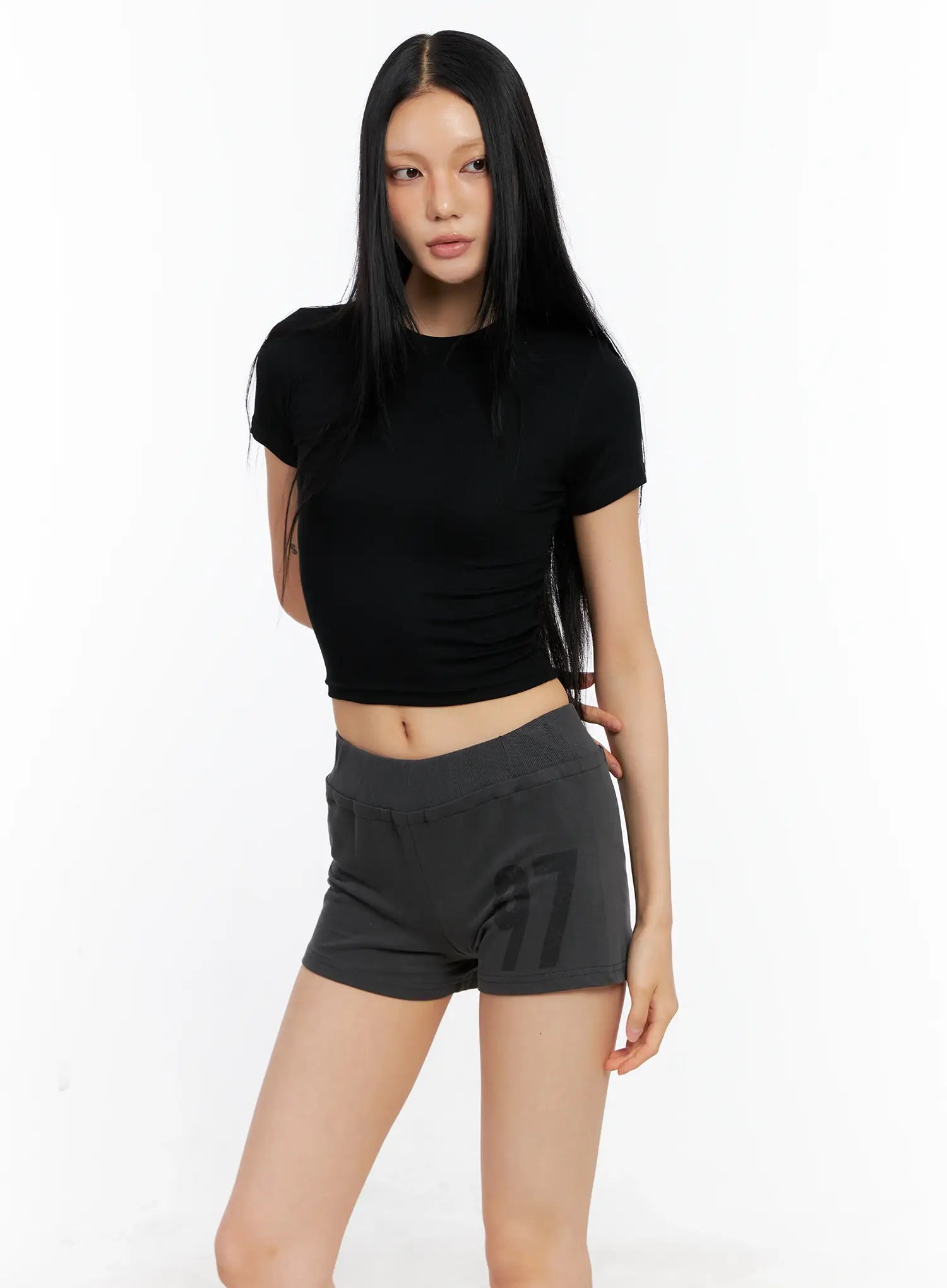 Basic Round Neck Crop Tee CL529