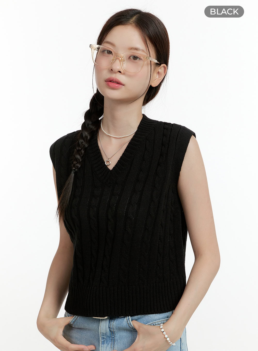 Cable Knit Sleeveless V-Neck Vest OL423