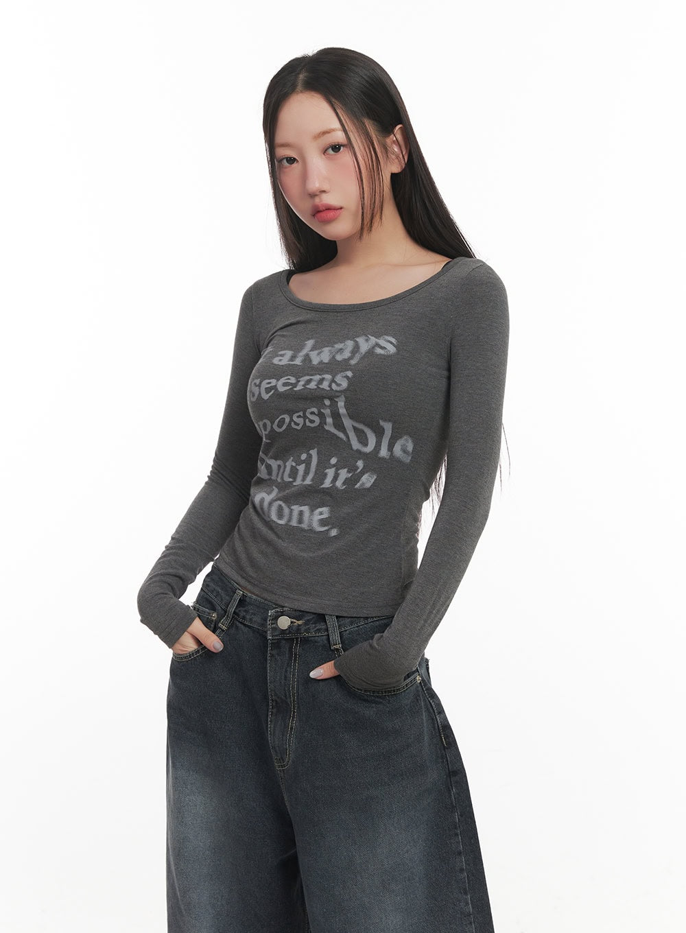 Graphic Slim-Fit Long-Sleeve Top CF526