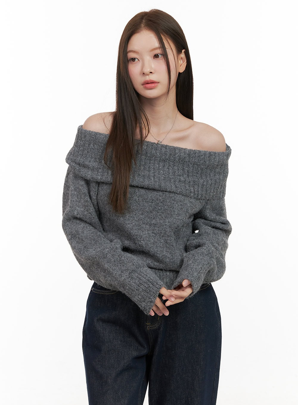 Chic Off-Shoulder Sweater OD412