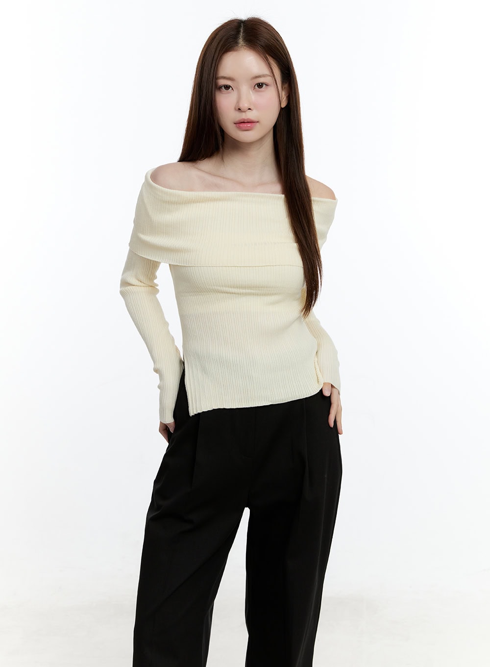 Ribbed Slim-Fit Off-Shoulder Top CM521