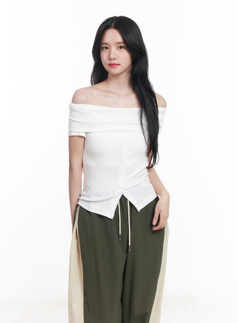 Buttoned Slit Off-Shoulder Crop Top CY526