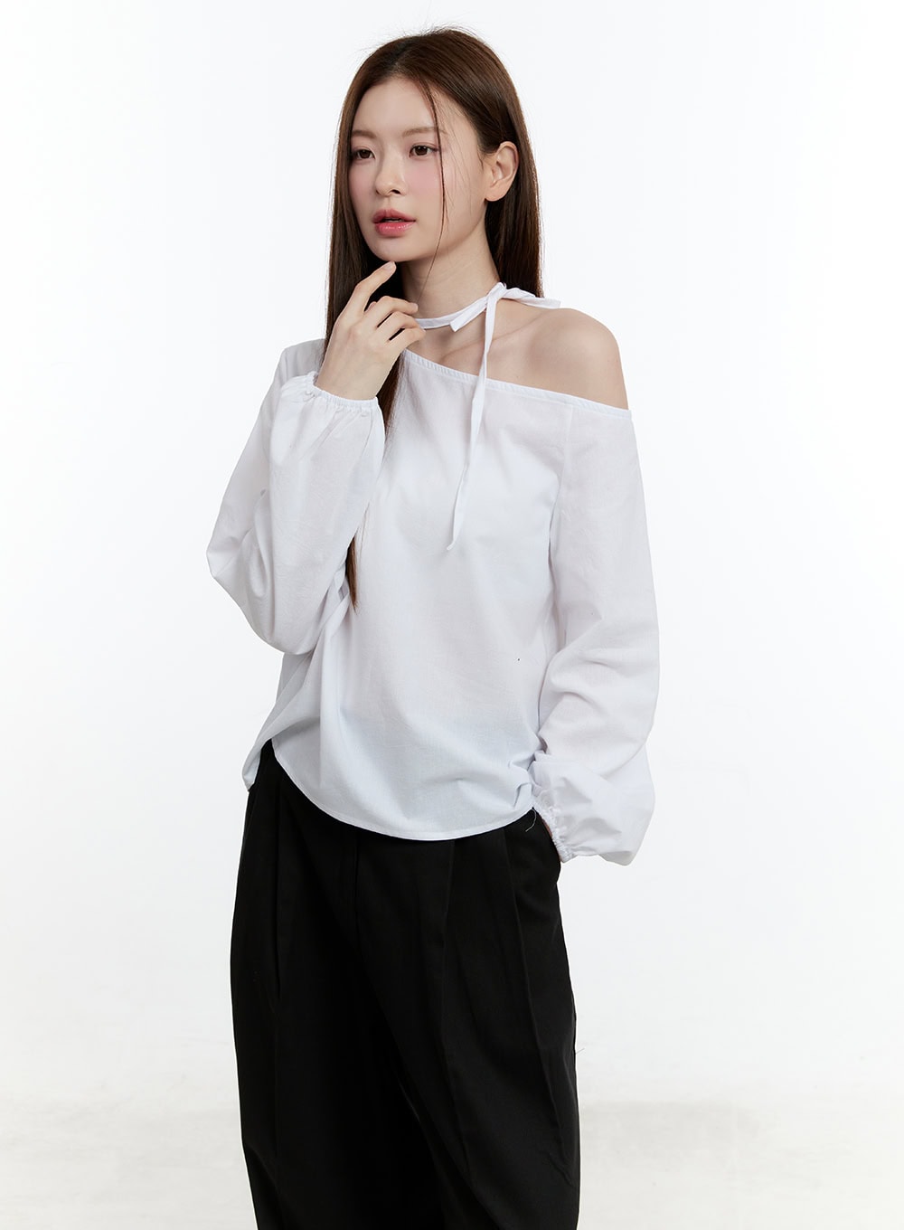 Loose-Fit One-Shoulder Blouse CM521