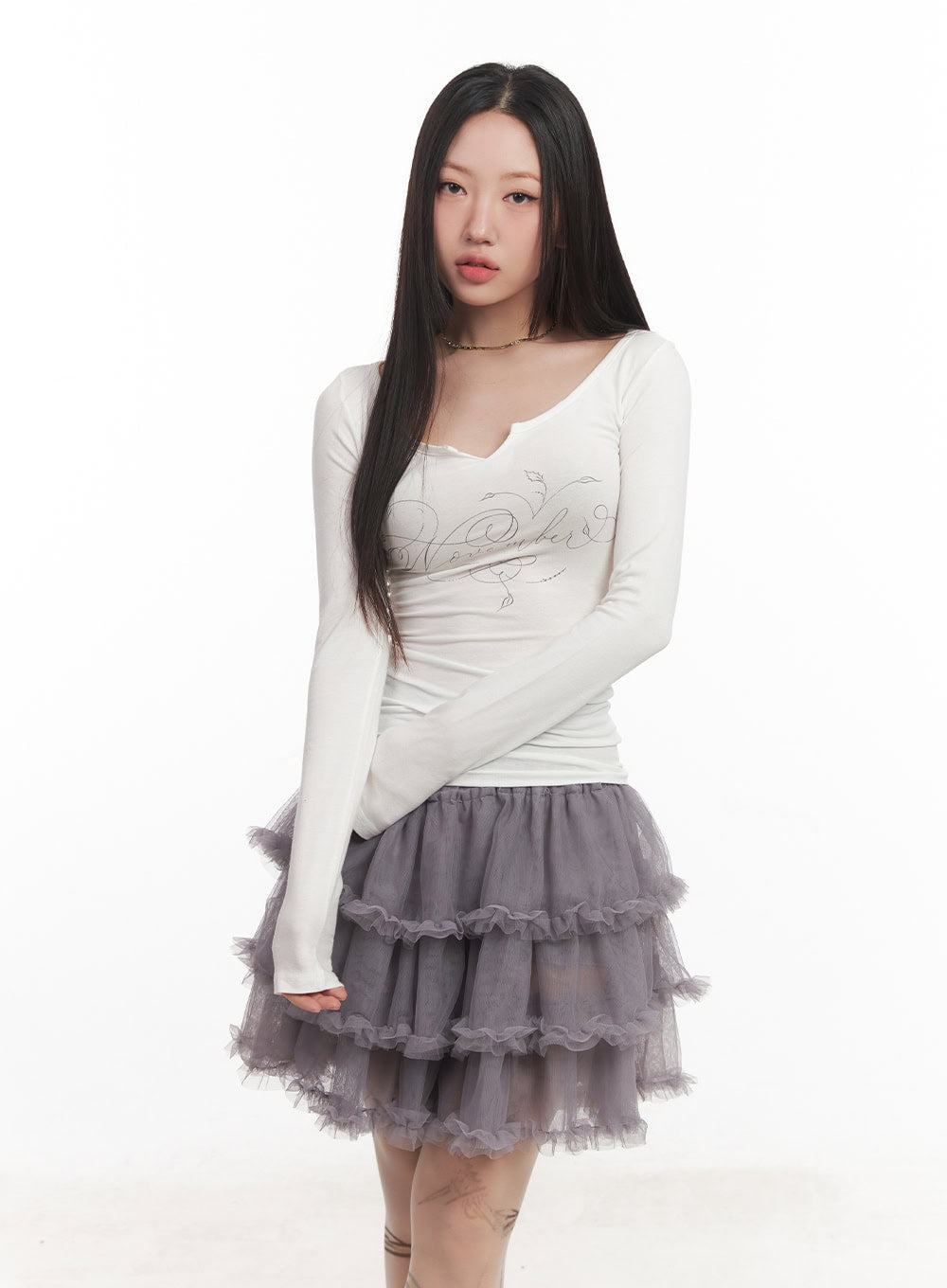 Graphic Long-Sleeve V-Neck Top CM528