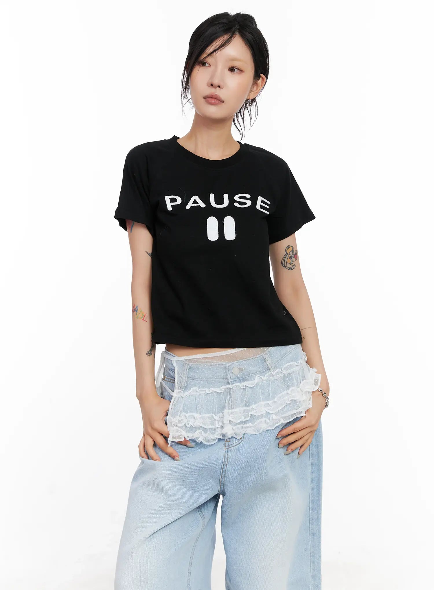 Pause Graphic Cropped Tee CL528