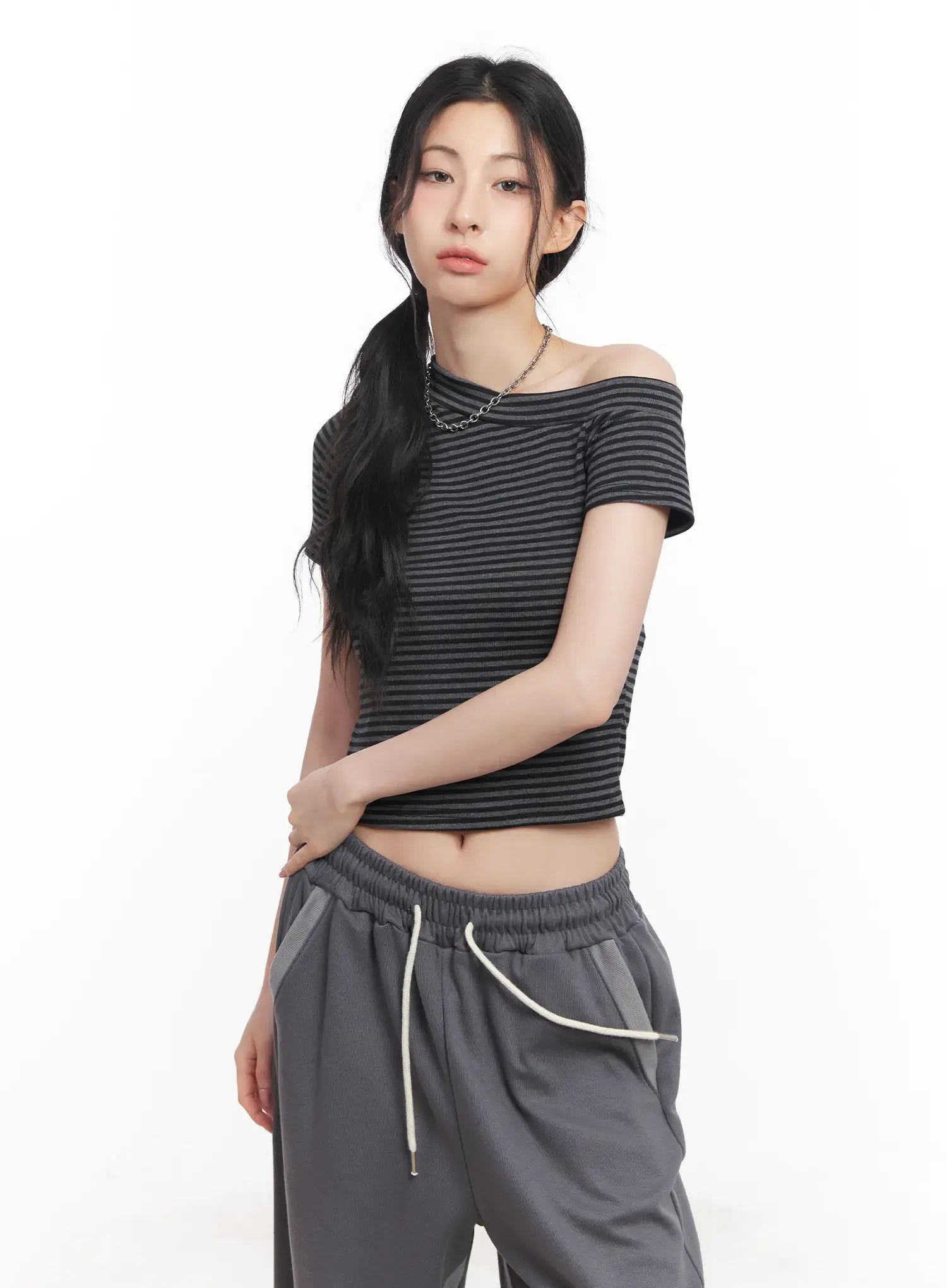 One-Shoulder Slim-Fit Crop Top CU510