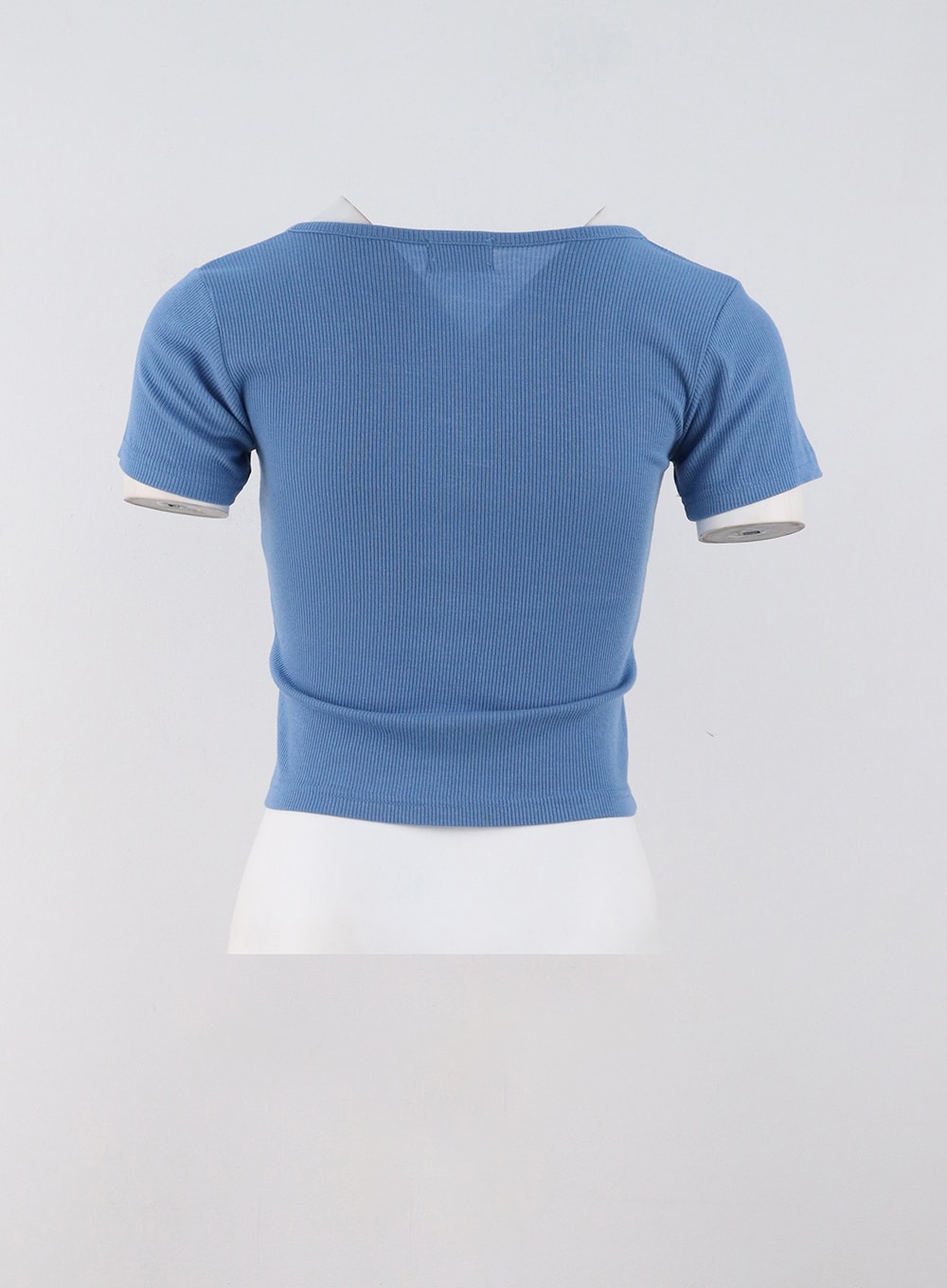 Buttoned U-Neck Crop Tee OG318