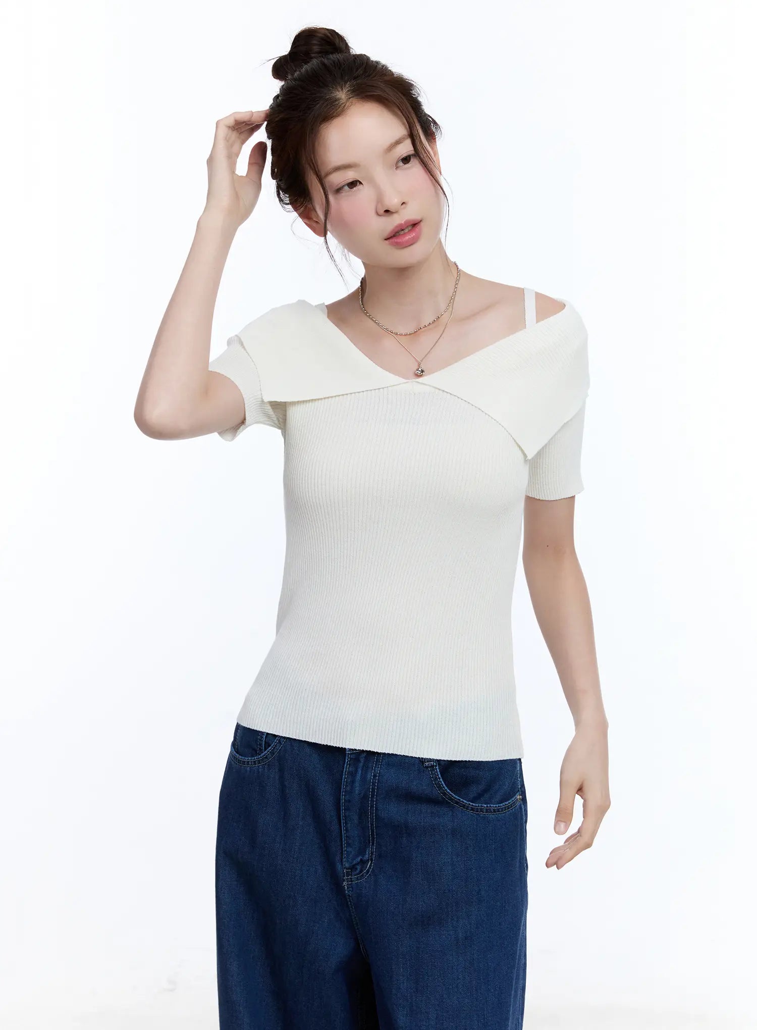 Ribbed Off-Shoulder Top CU513