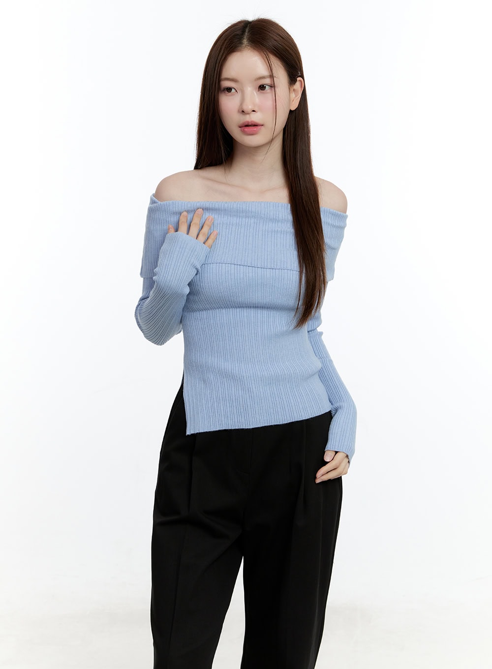 Ribbed Slim-Fit Off-Shoulder Top CM521