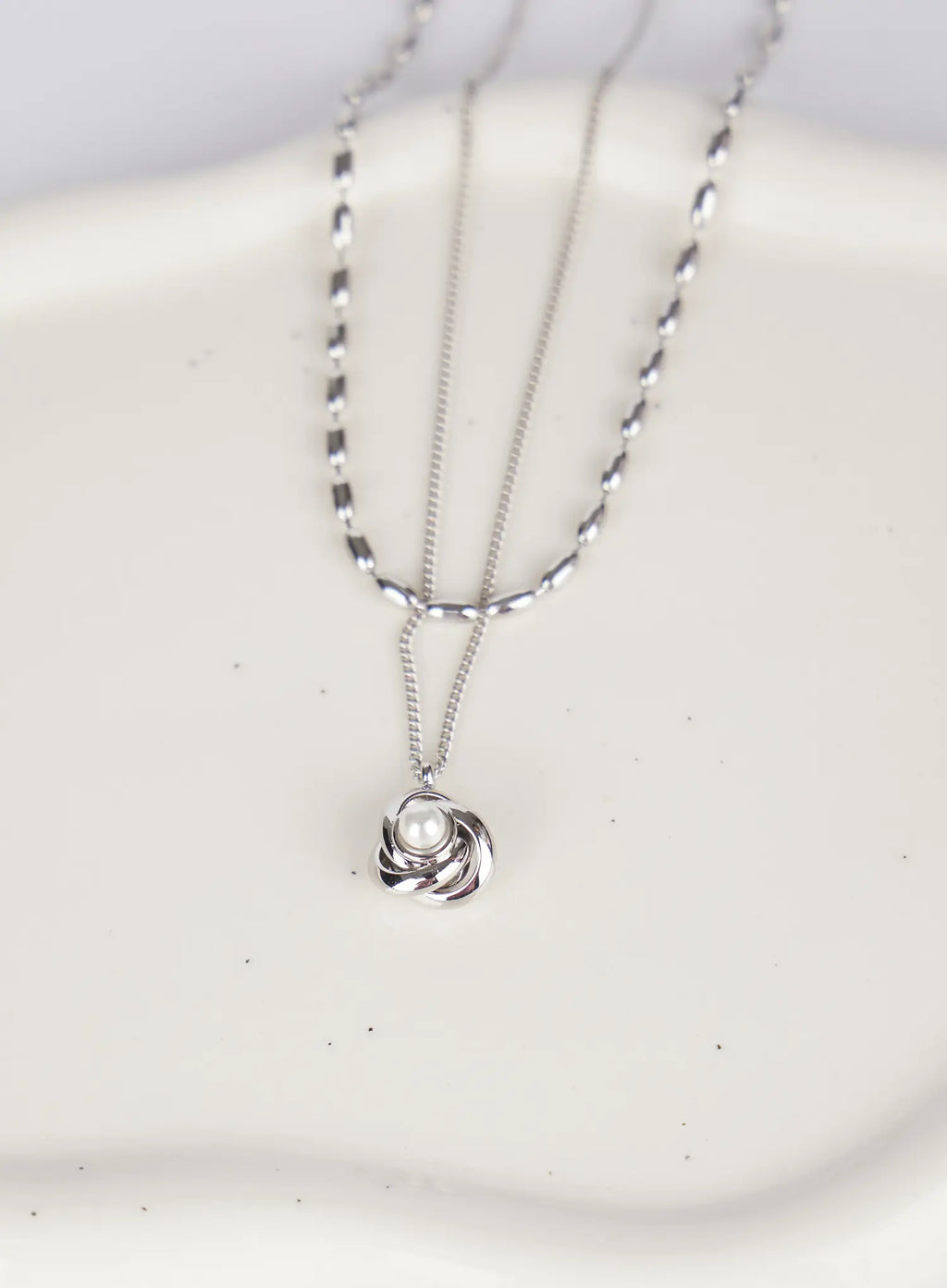 Sorao Twist Necklace IU527